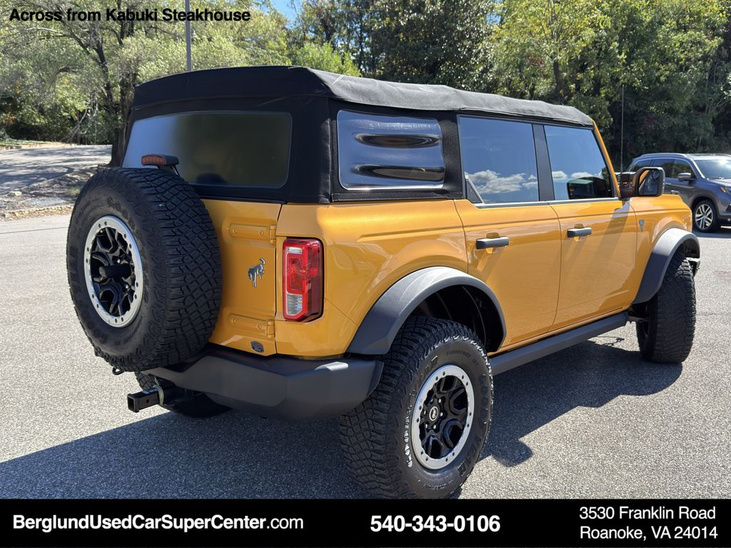 2022 Ford Bronco Base photo 4
