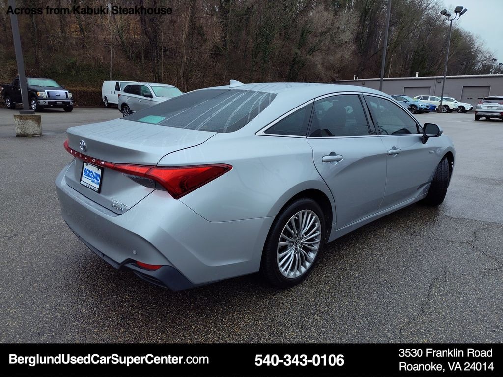 Used 2019 Toyota Avalon Hybrid Limited Sedan