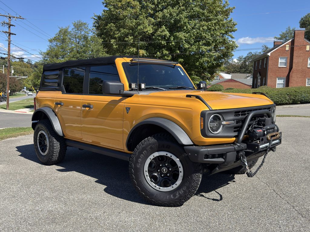 2022 Ford Bronco Base photo 2
