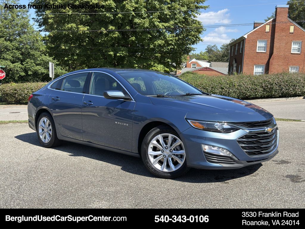 2024 Chevrolet Malibu 1LT photo 3
