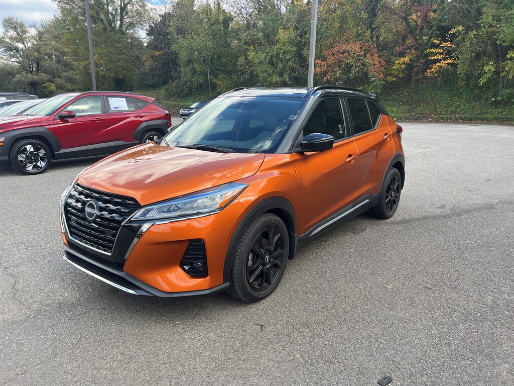 Used 2023 Nissan Kicks SR SUV