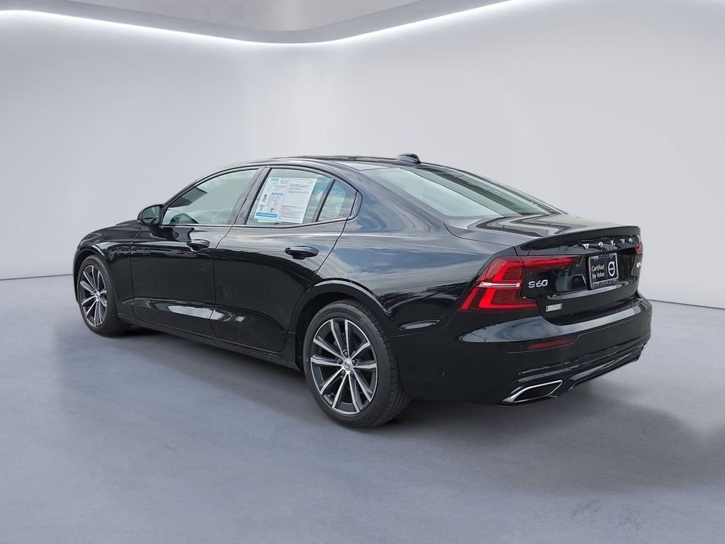 Used 2022 Volvo S60 B5 AWD Momentum Sedan