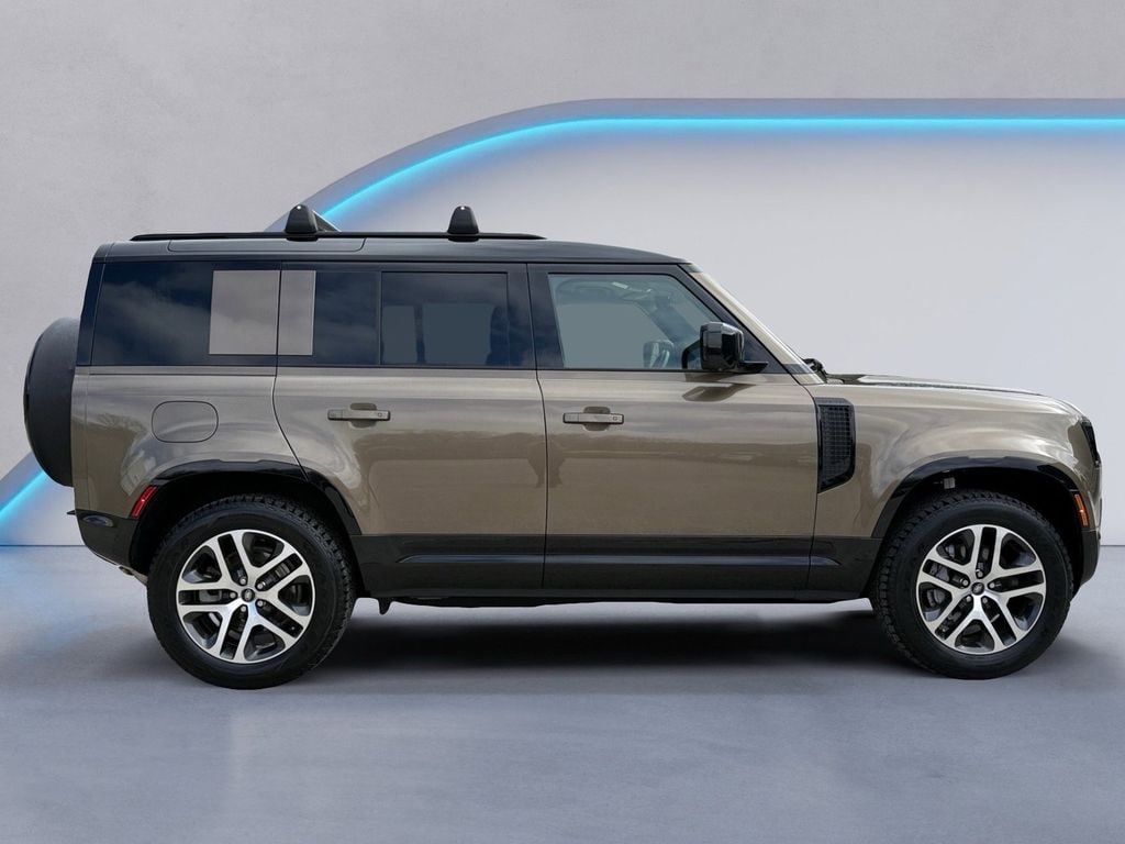 2025 Land Rover Defender X-Dynamic SE - Photo 6