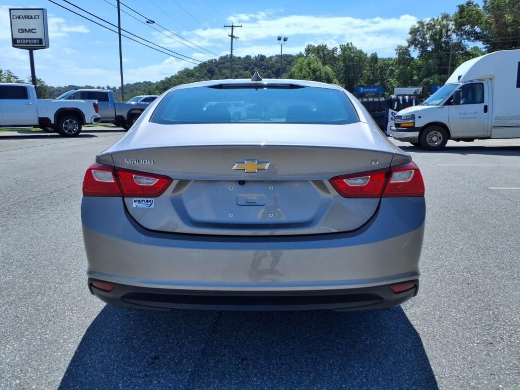 2023 Chevrolet Malibu 1LT photo 4