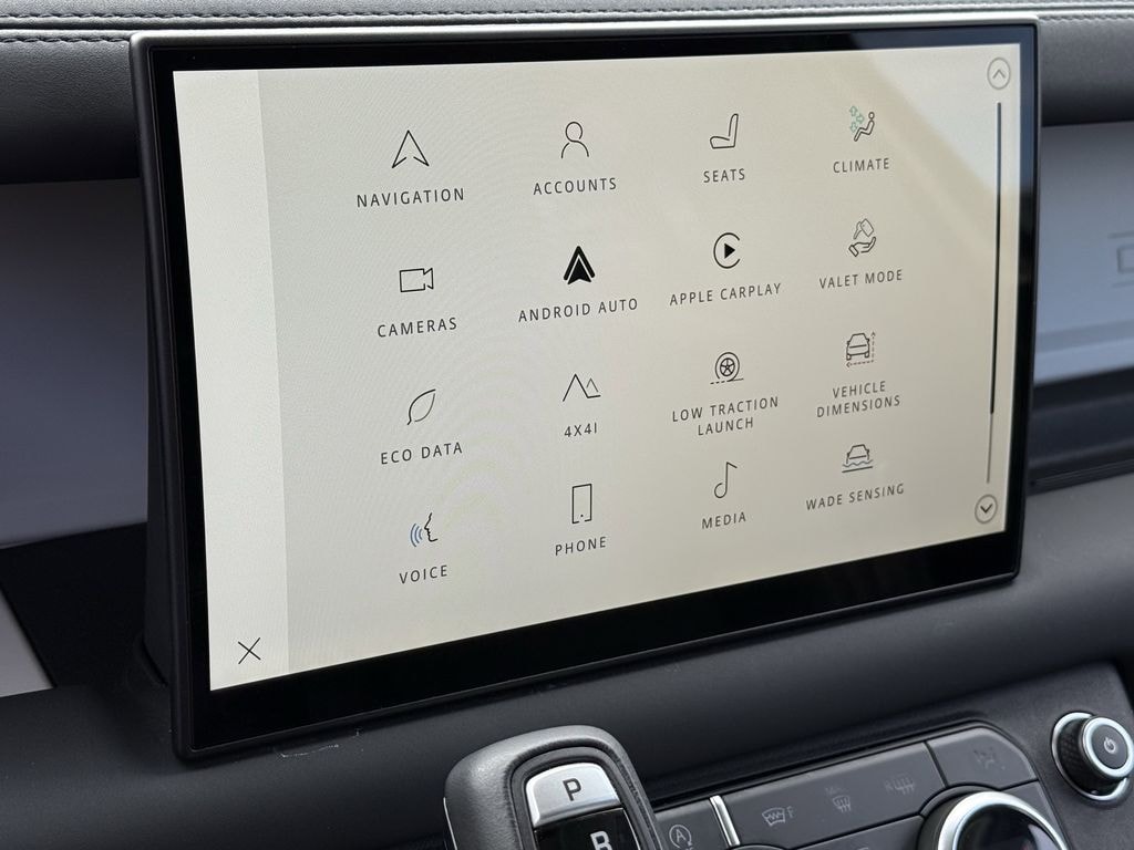 2025 Land Rover Defender X-Dynamic SE - Photo 25