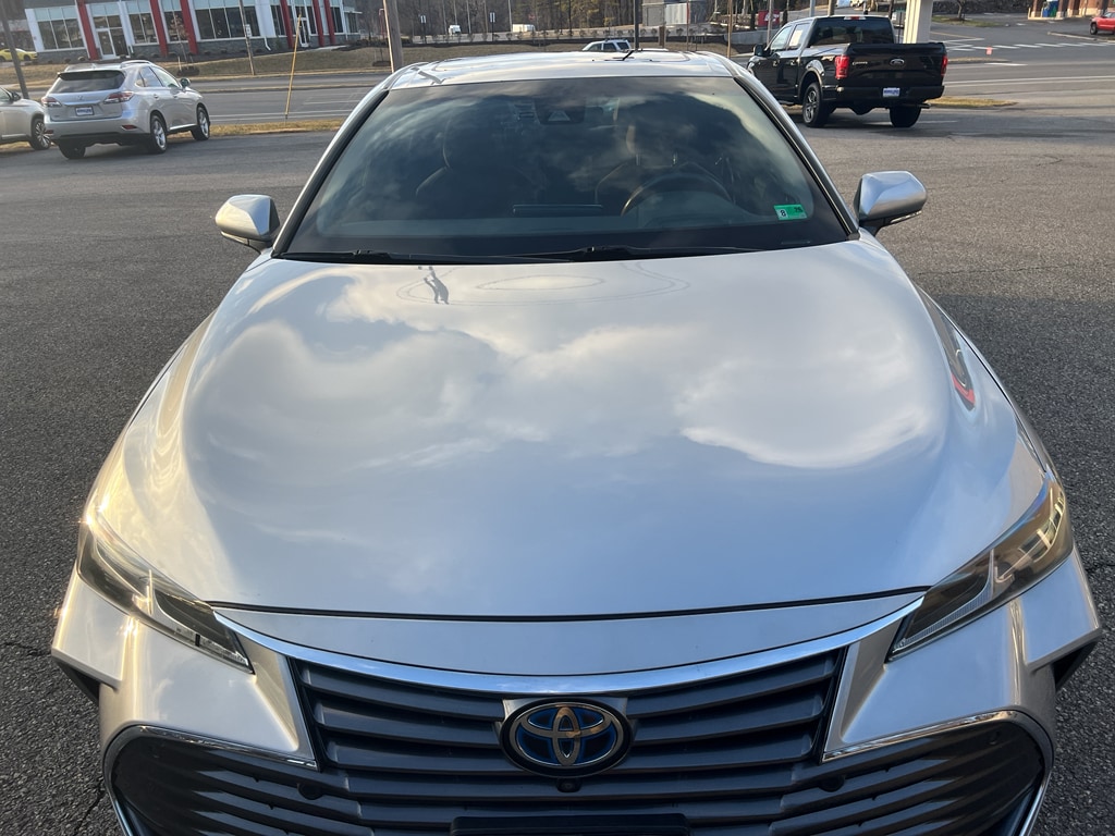 Used 2019 Toyota Avalon Hybrid Limited Sedan
