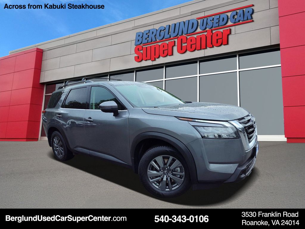 2024 Nissan Pathfinder SV 4WD's photo