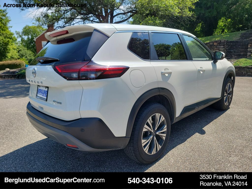 2023 Nissan Rogue SV photo 4