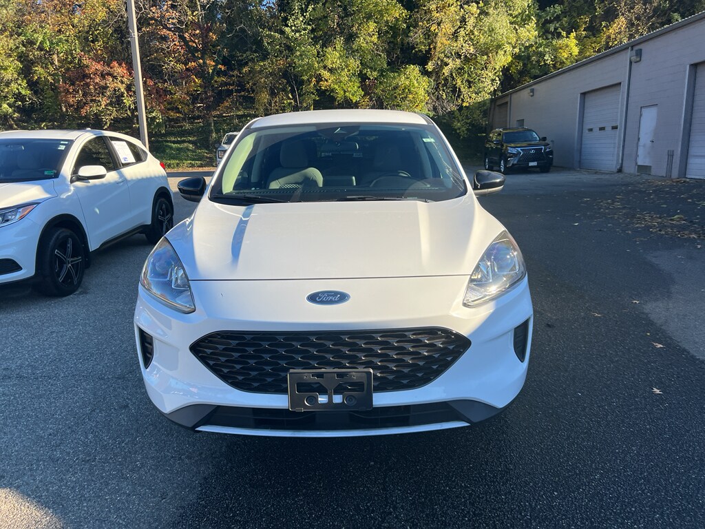 2020 Ford Escape SE Sport Hybrid photo 2