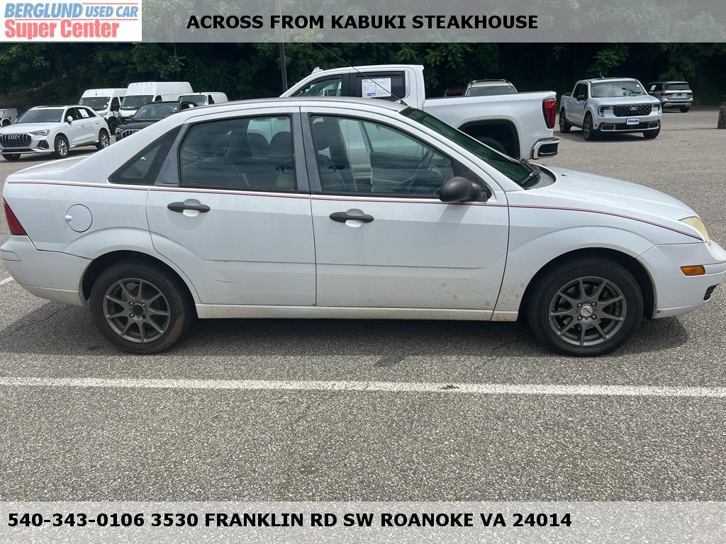 2007 Ford Focus ZX4 SES's photo