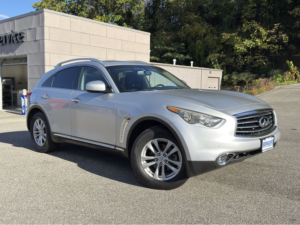 2016 Infiniti QX70 Base photo 2