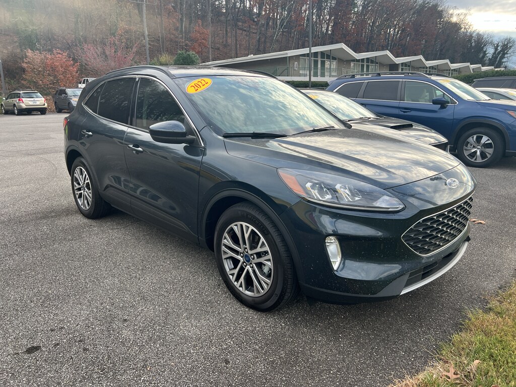 2022 Ford Escape SEL photo 3