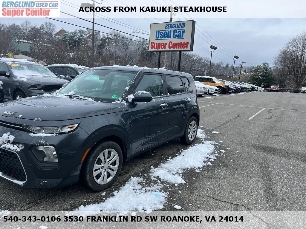 Used 2022 Kia Soul LX Hatchback