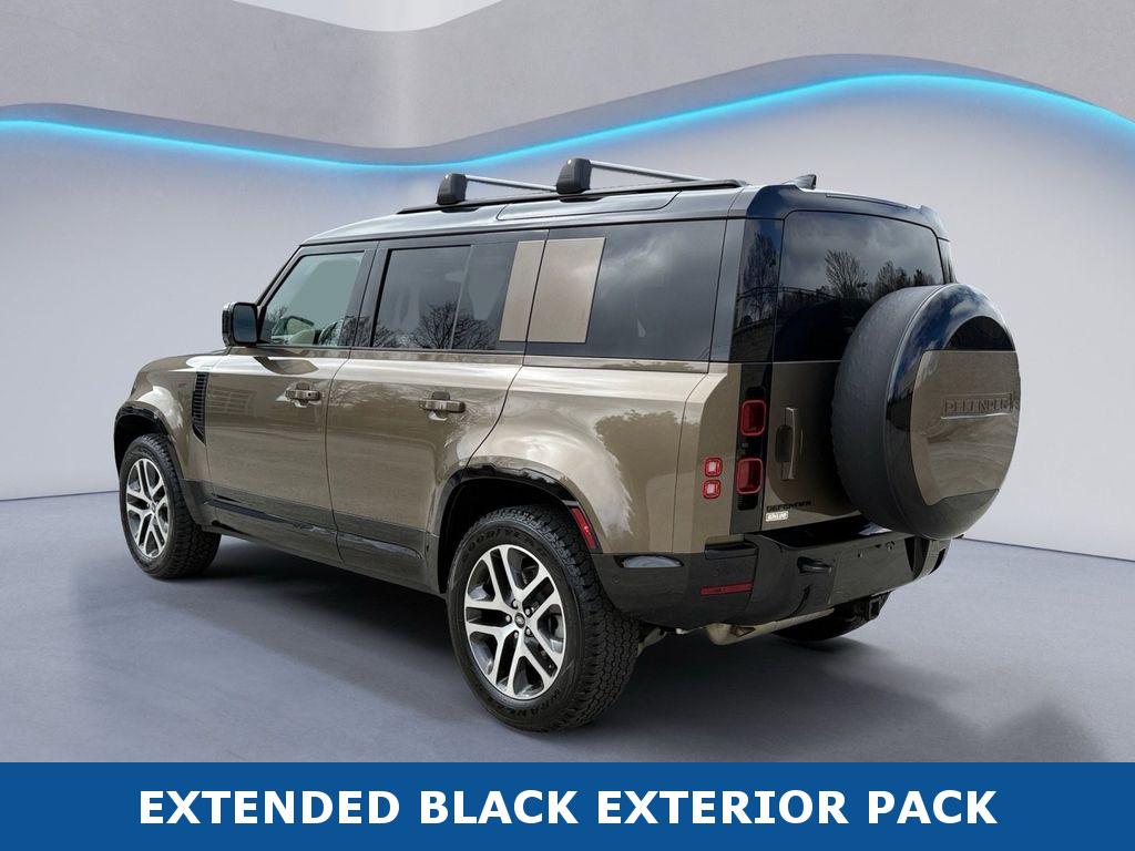2025 Land Rover Defender X-Dynamic SE - Photo 4