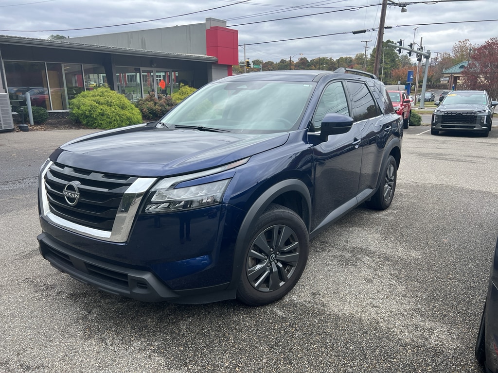 Used 2024 Nissan Pathfinder SV SUV