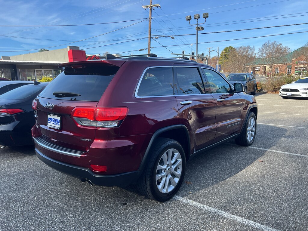 2017 Jeep Grand Cherokee Limited photo 3