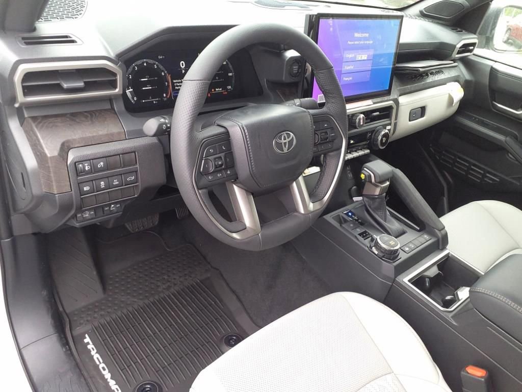 2025 Toyota Tacoma Limited photo 4