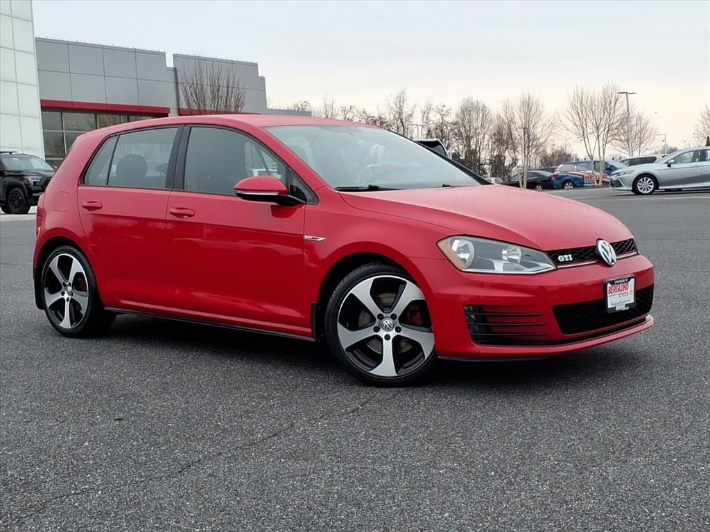 2017 Volkswagen Golf GTI S's photo