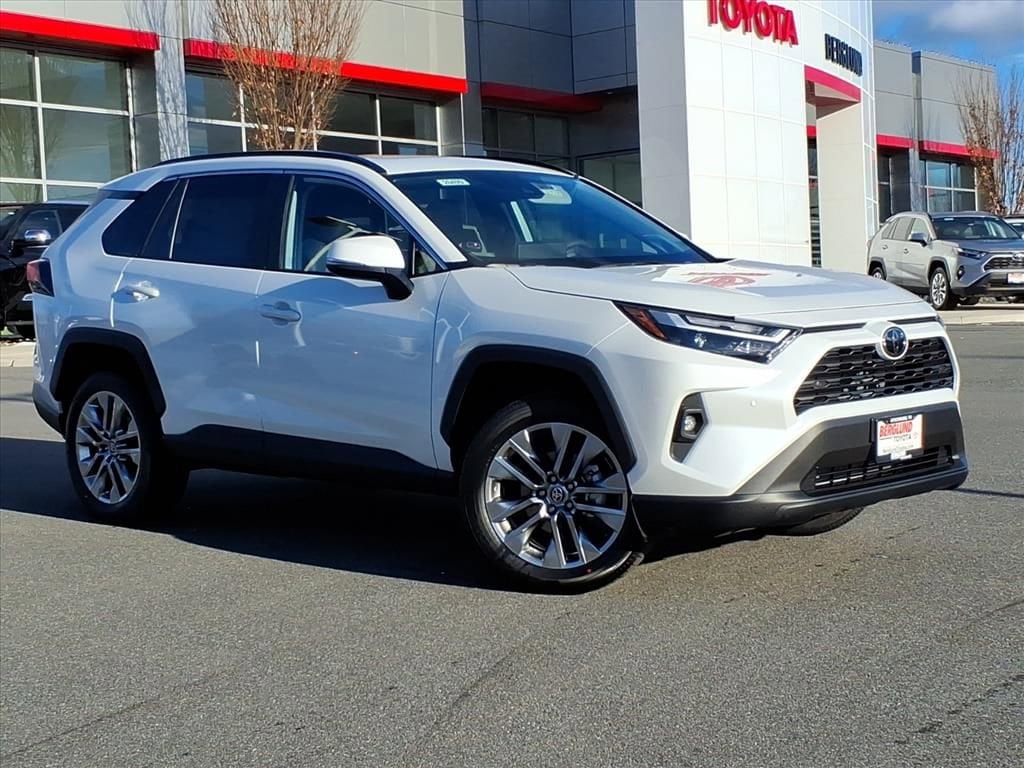 2025 Toyota RAV4 XLE Premium's photo