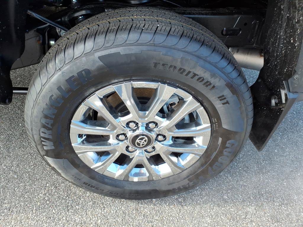 2026 Toyota Tacoma Limited - Photo 8