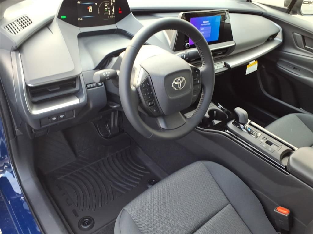 2026 Toyota Prius LE photo 4