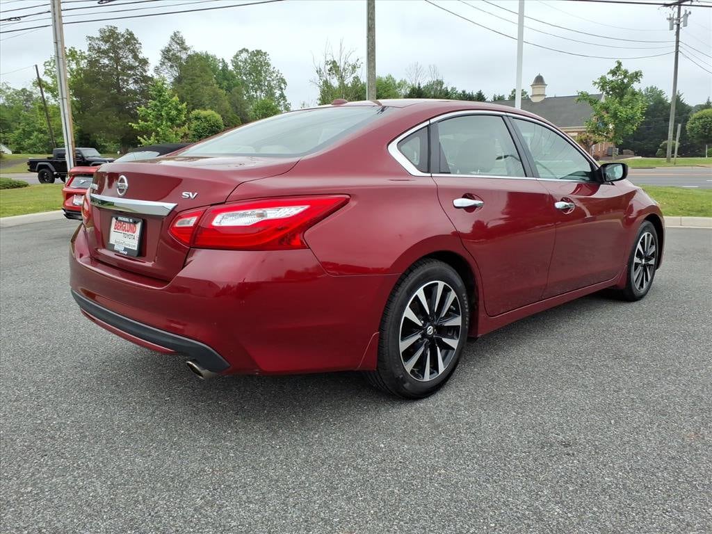 Used 2017 Nissan Altima 2.5 SV Sedan