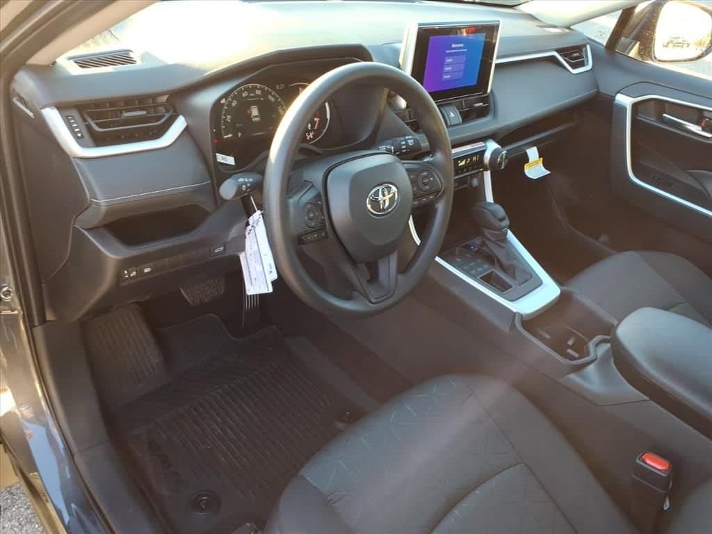 New 2025 Toyota RAV4 XLE SUV
