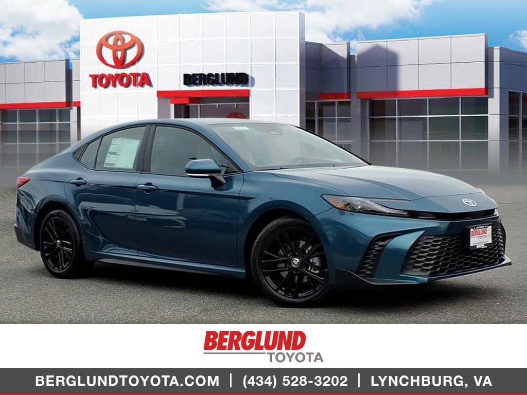 2026 Toyota Camry SE's photo