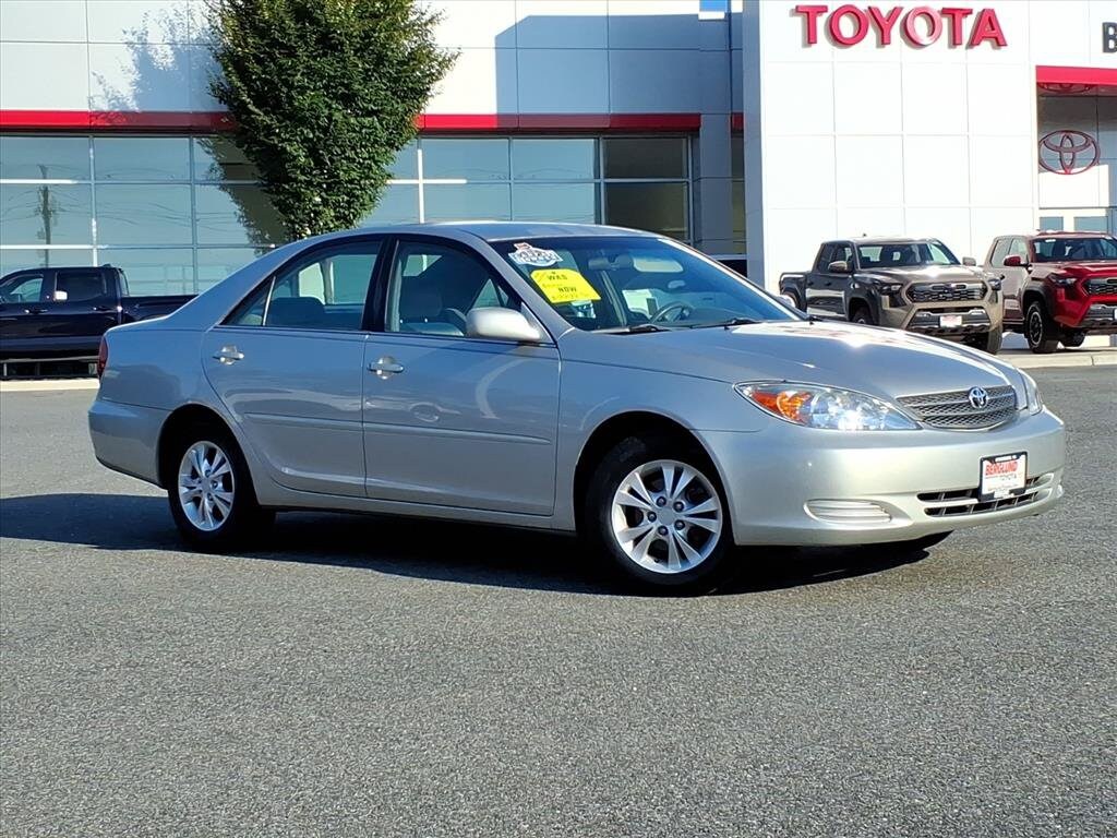 Used 2004 Toyota Camry LE Sedan