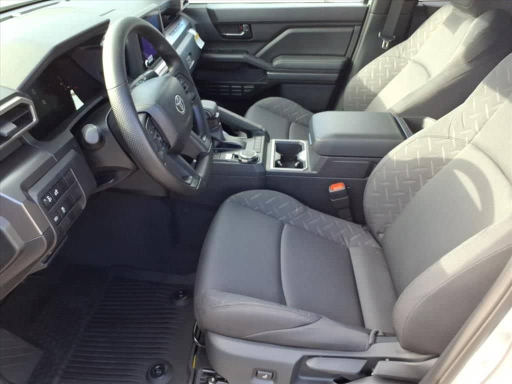 New 2025 Toyota Tacoma SR5 Truck Double Cab