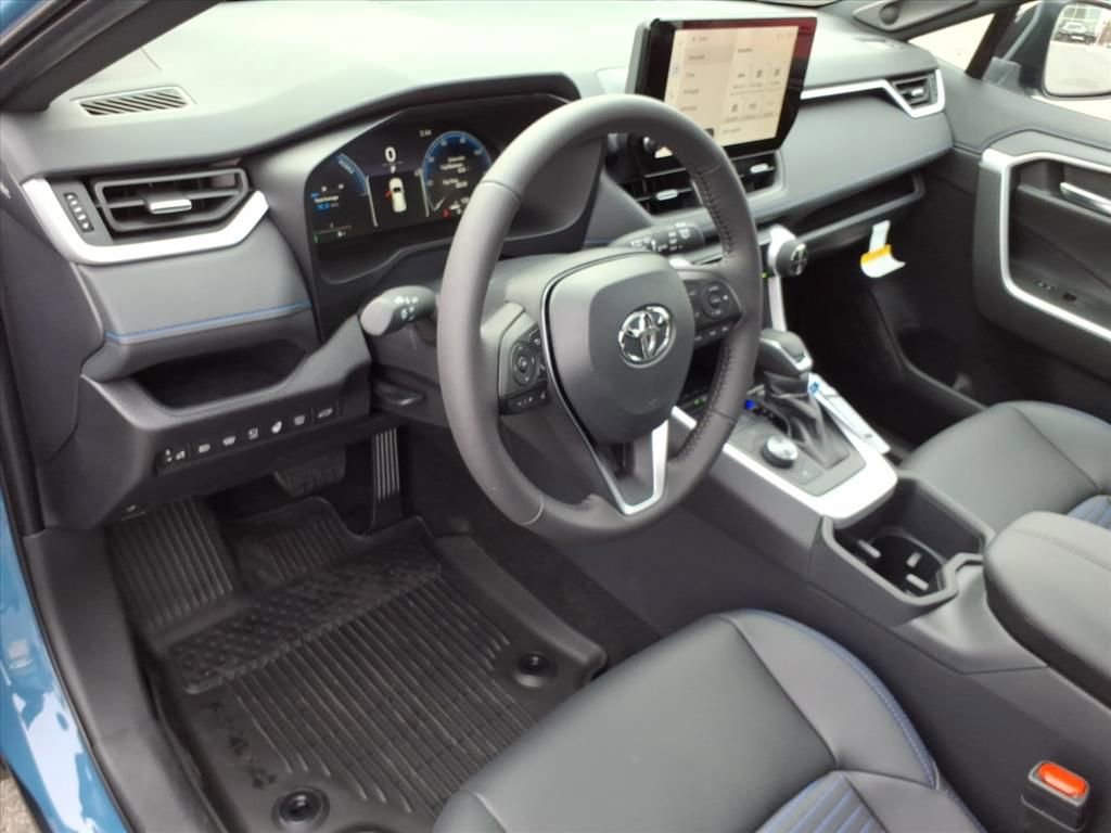 2025 Toyota RAV4 Hybrid XSE photo 3