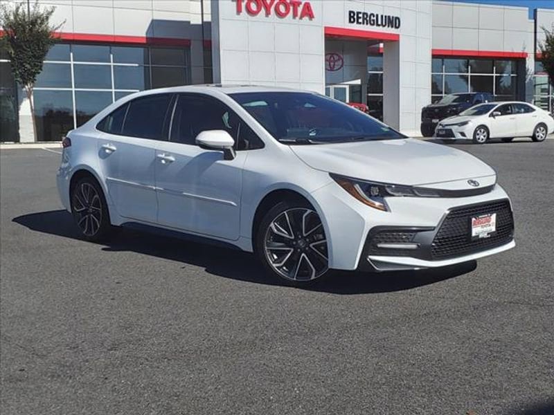 Certified 2022 Toyota Corolla SE with VIN 5YFP4MCE3NP136489 for sale in Lynchburg, VA