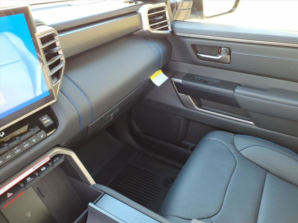 2026 Toyota Tundra Platinum - Photo 18