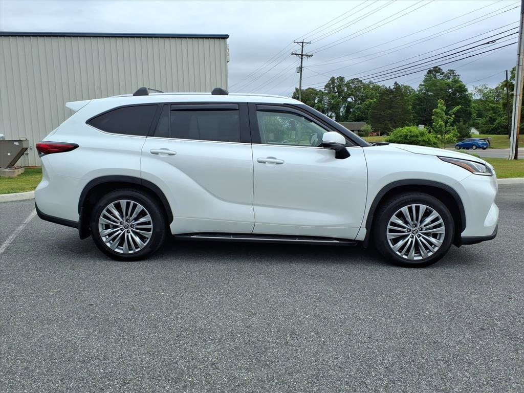 Used 2023 Toyota Highlander Platinum Sport Utility