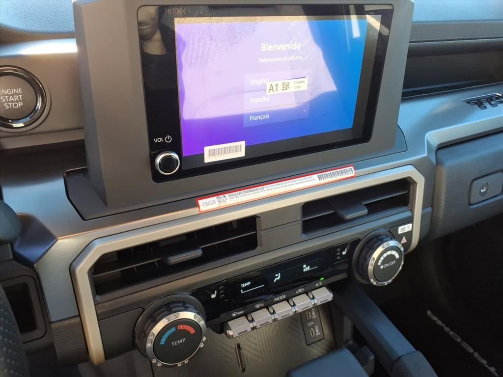 2025 Toyota Tacoma SR5 - Photo 13