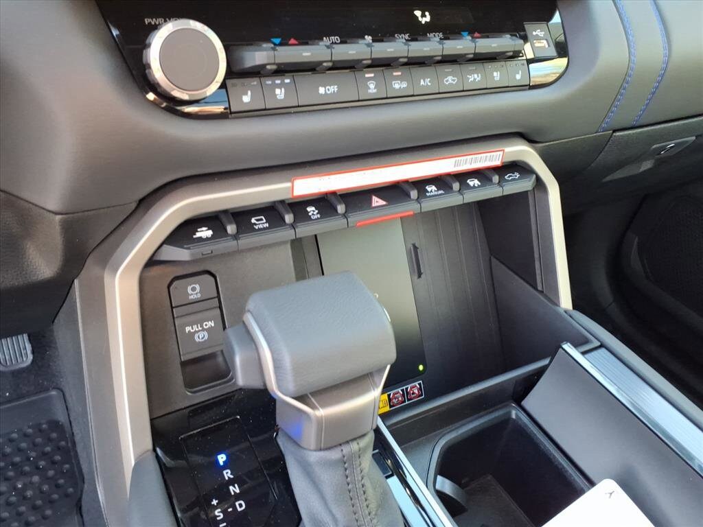 2026 Toyota Tundra Platinum - Photo 14