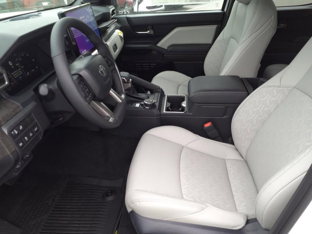 2025 Toyota Tacoma Limited photo 3