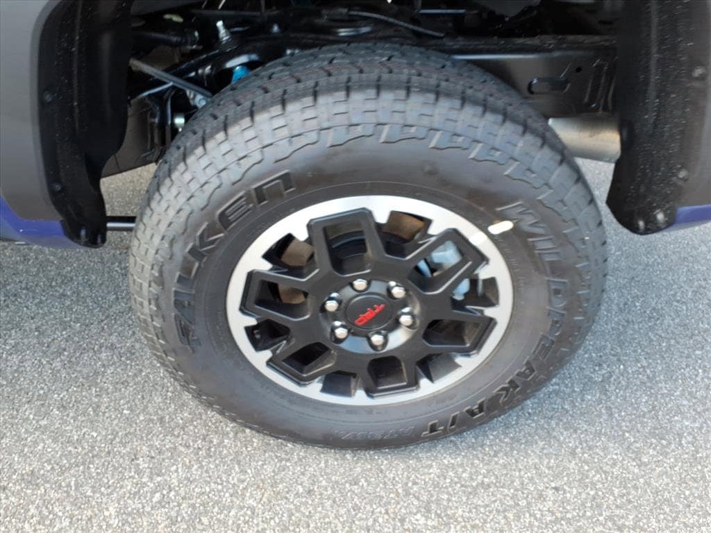 2025 Toyota Tacoma TRD Off Road - Photo 8