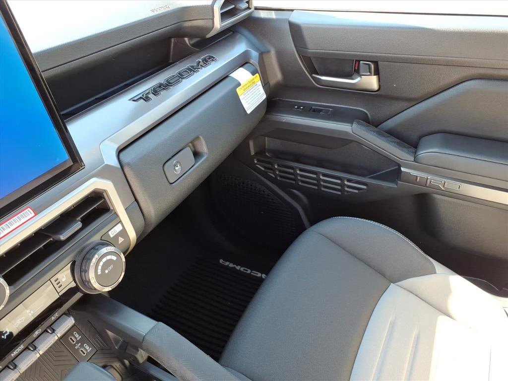 2026 Toyota Tacoma TRD Sport - Photo 18