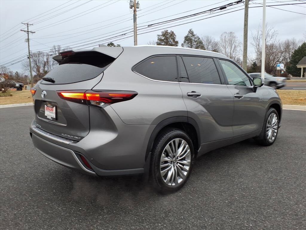 Used 2026 Toyota Highlander Platinum Wagon