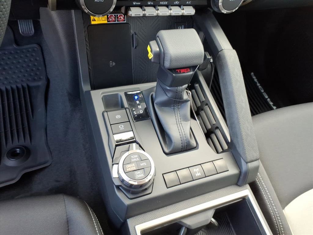 2025 Toyota Tacoma TRD Off Road - Photo 16