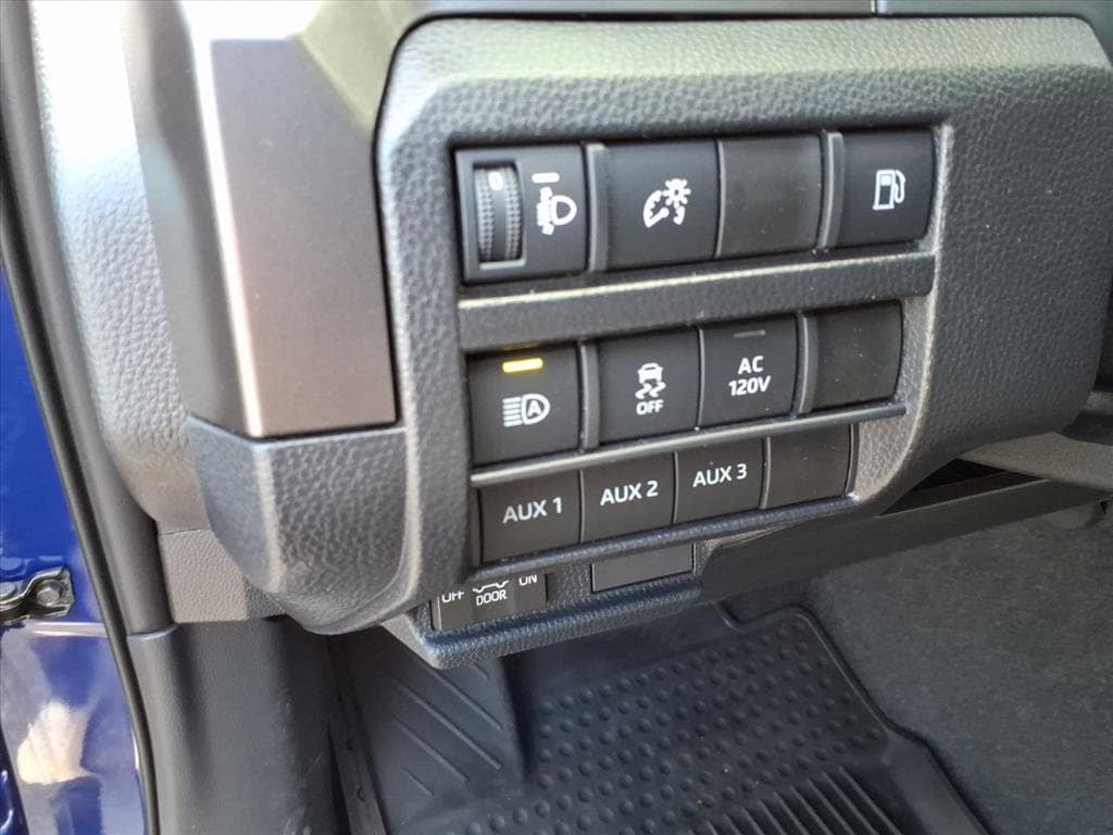 2025 Toyota Tacoma TRD Off Road - Photo 10