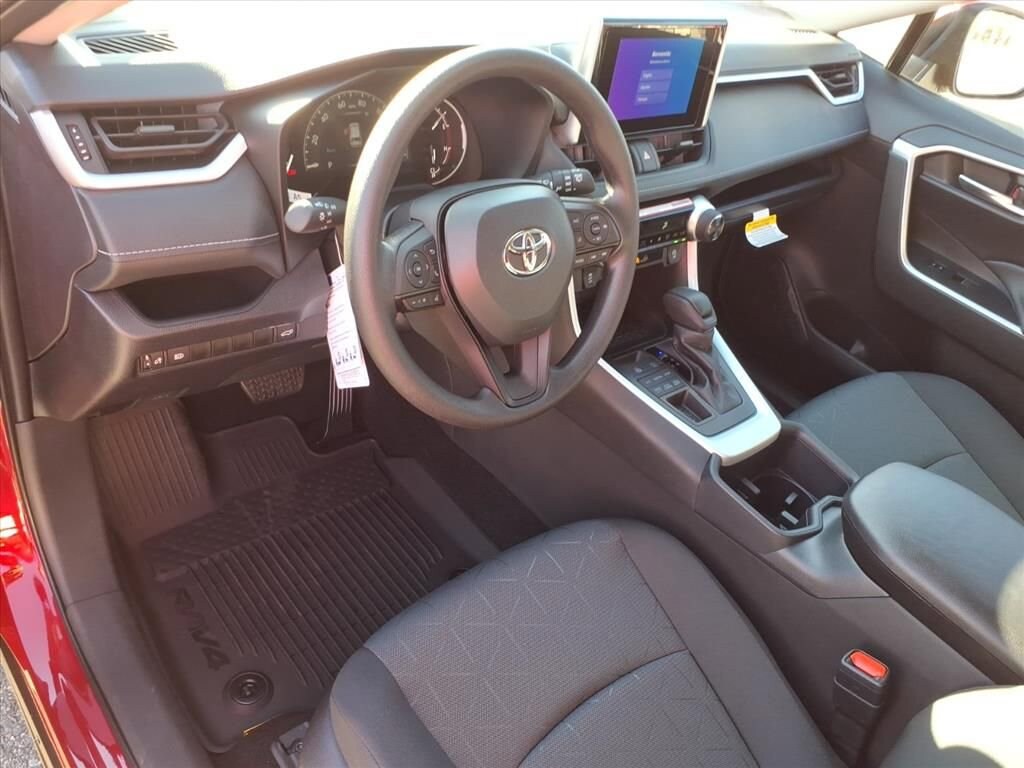 New 2025 Toyota RAV4 XLE SUV