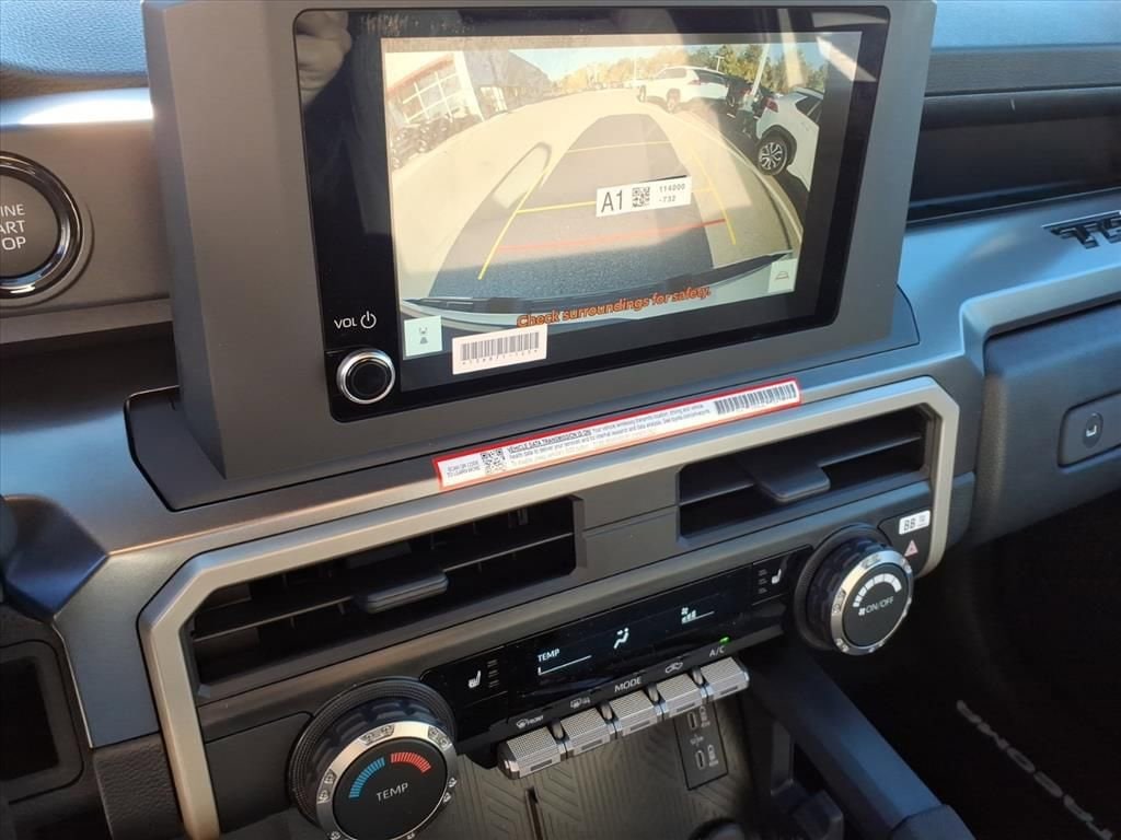 2025 Toyota Tacoma SR5 - Photo 19