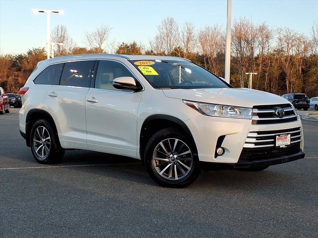 Used 2017 Toyota Highlander XLE Sport Utility