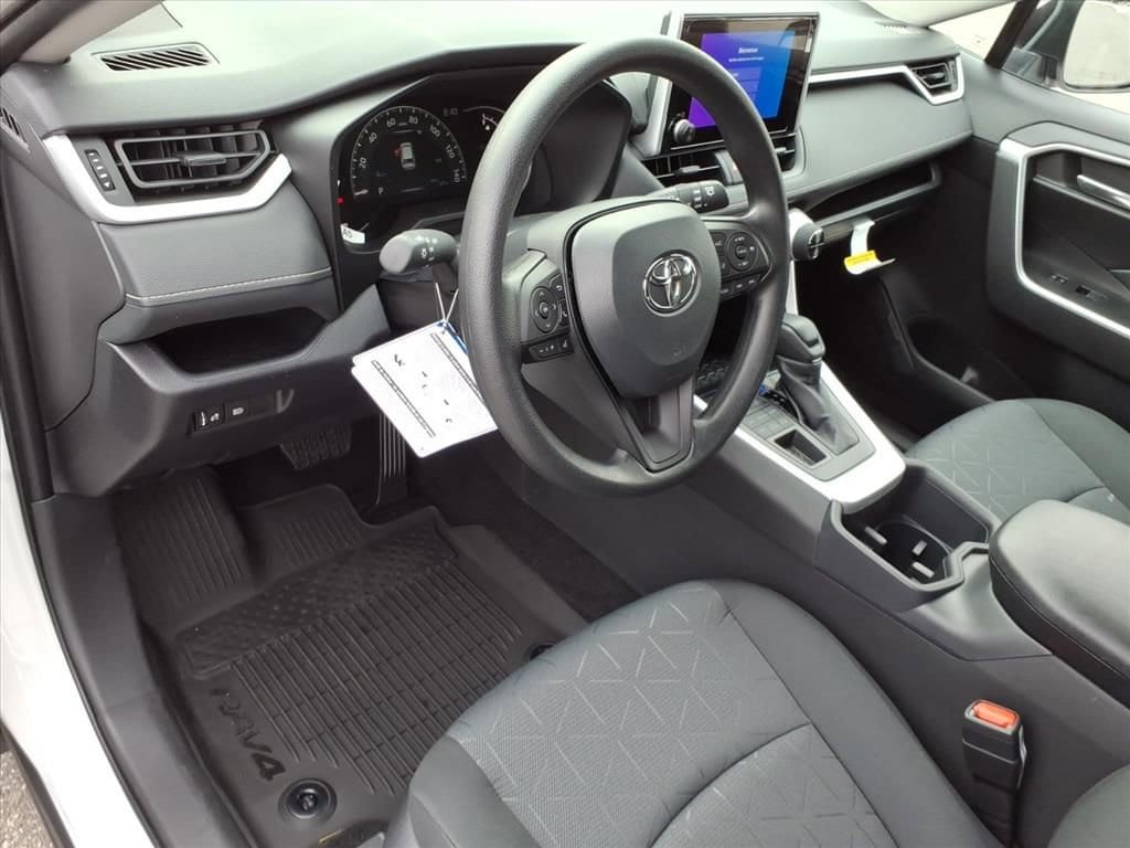 New 2025 Toyota RAV4 XLE SUV