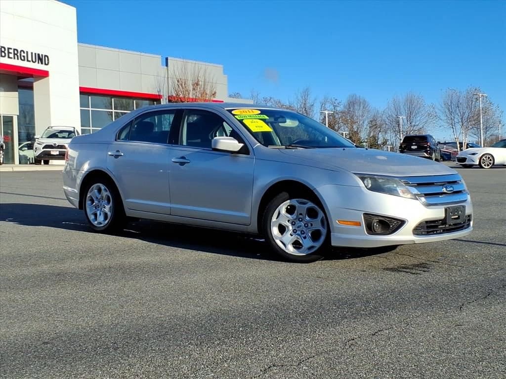 Used 2011 Ford Fusion SE with VIN 3FAHP0HG7BR343347 for sale in Lynchburg, VA