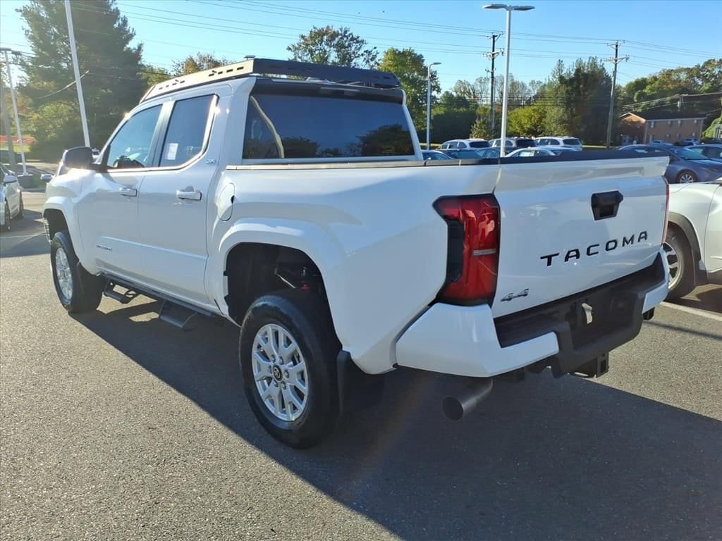 2025 Toyota Tacoma SR5 - Photo 7