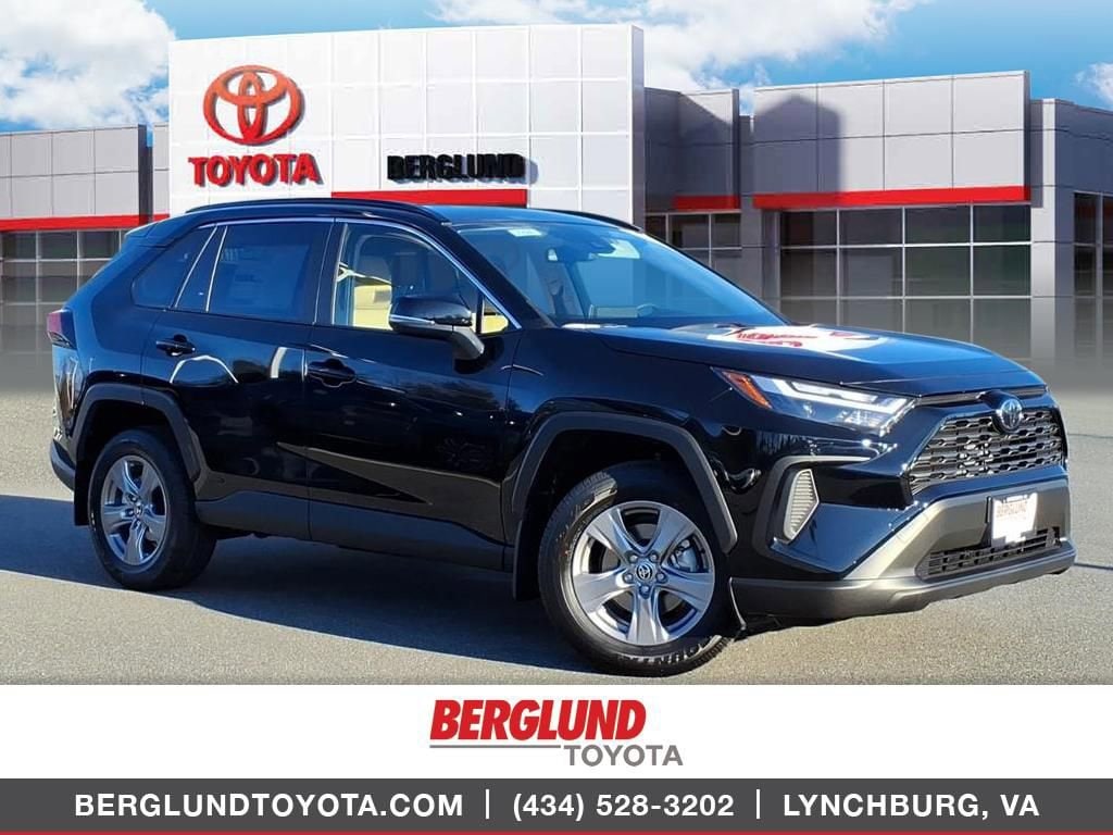 2025 Toyota RAV4 XLE's photo