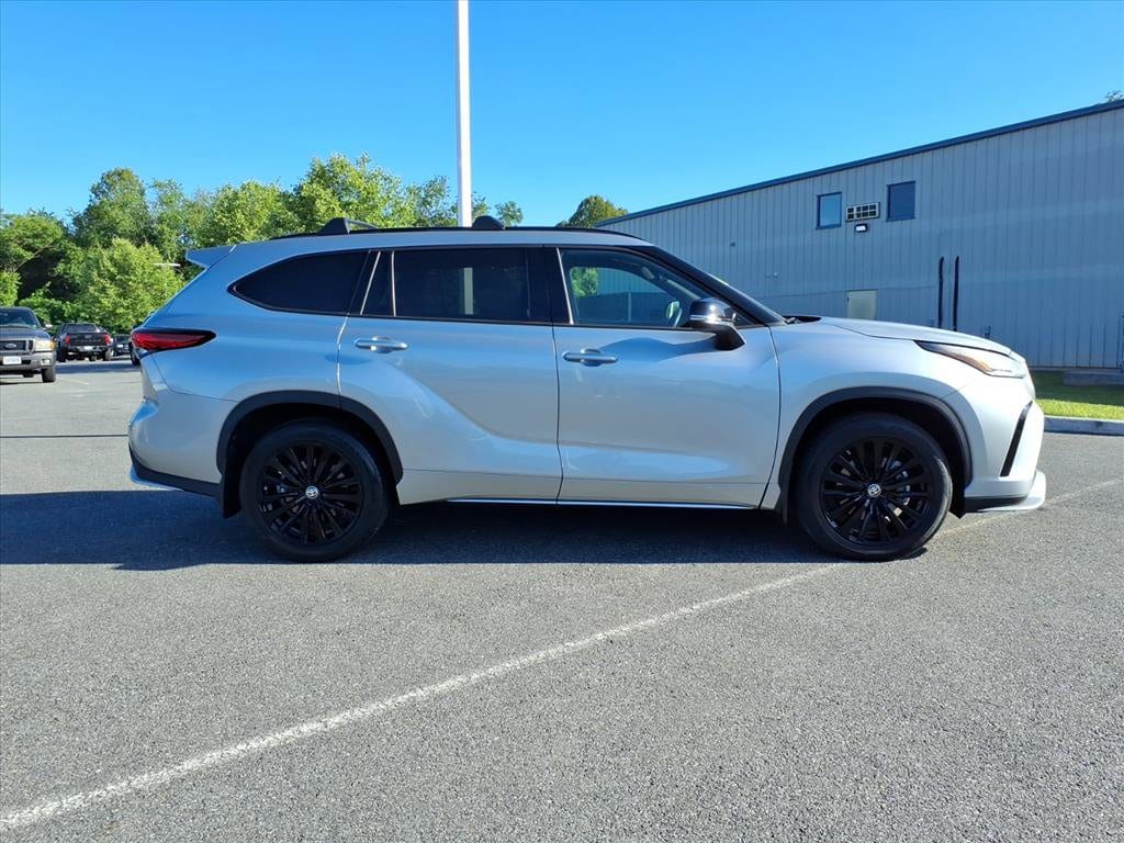 Used 2023 Toyota Highlander XSE Sport Utility